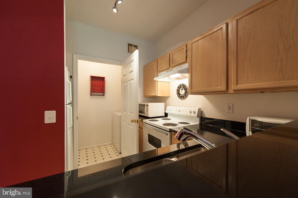 GATES OF MCLEAN - Residential Lease