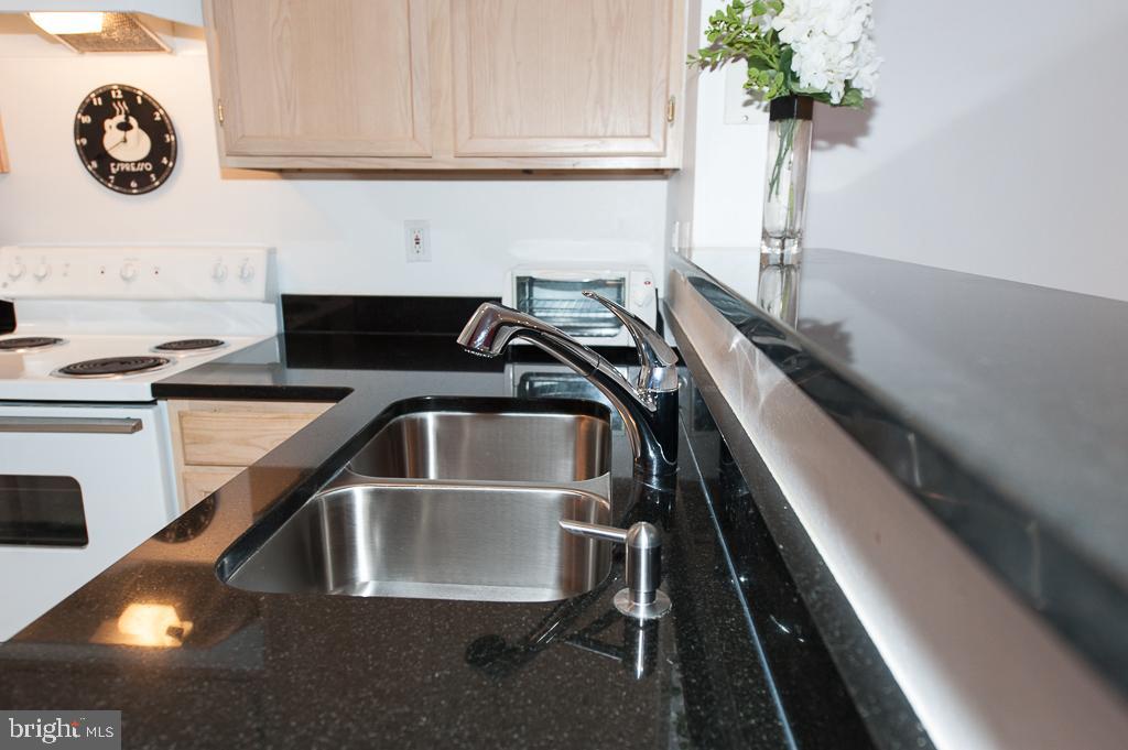 GATES OF MCLEAN - Residential Lease