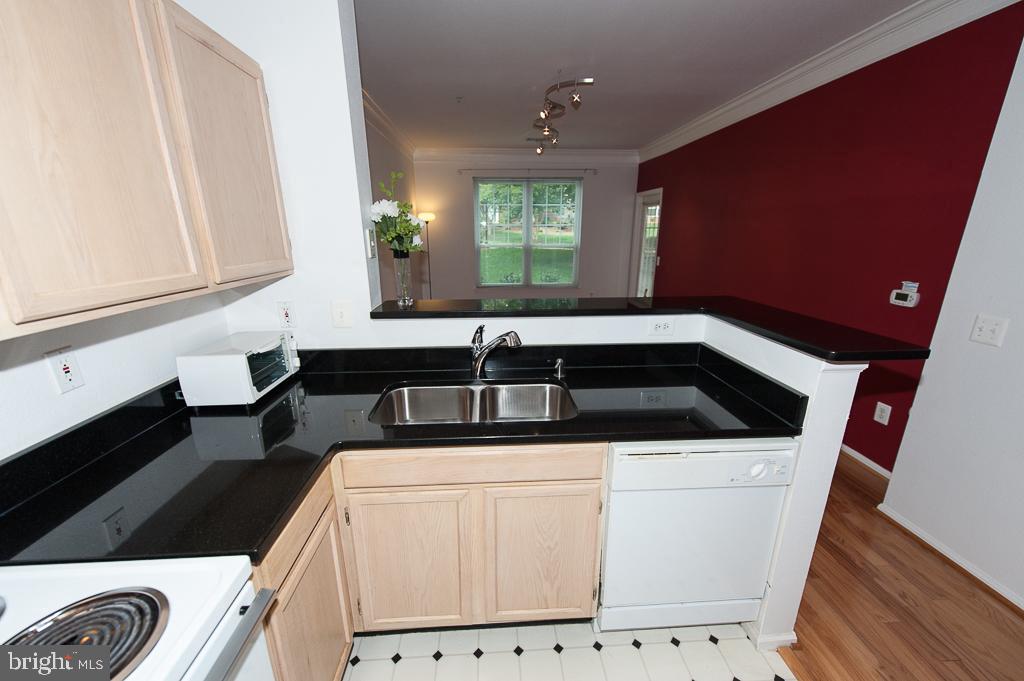 GATES OF MCLEAN - Residential Lease