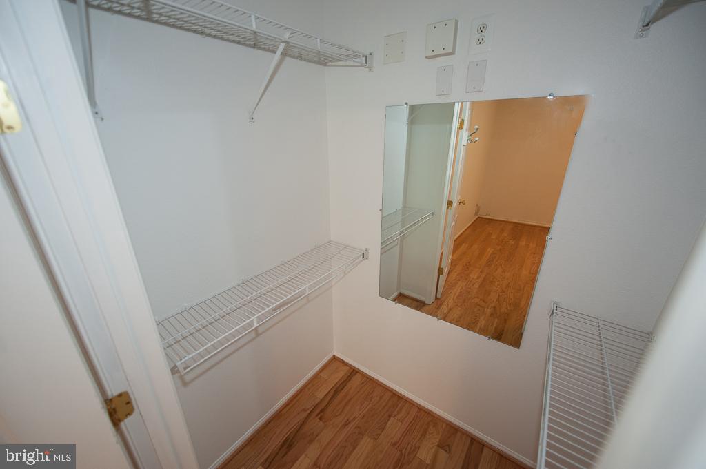 GATES OF MCLEAN - Residential Lease