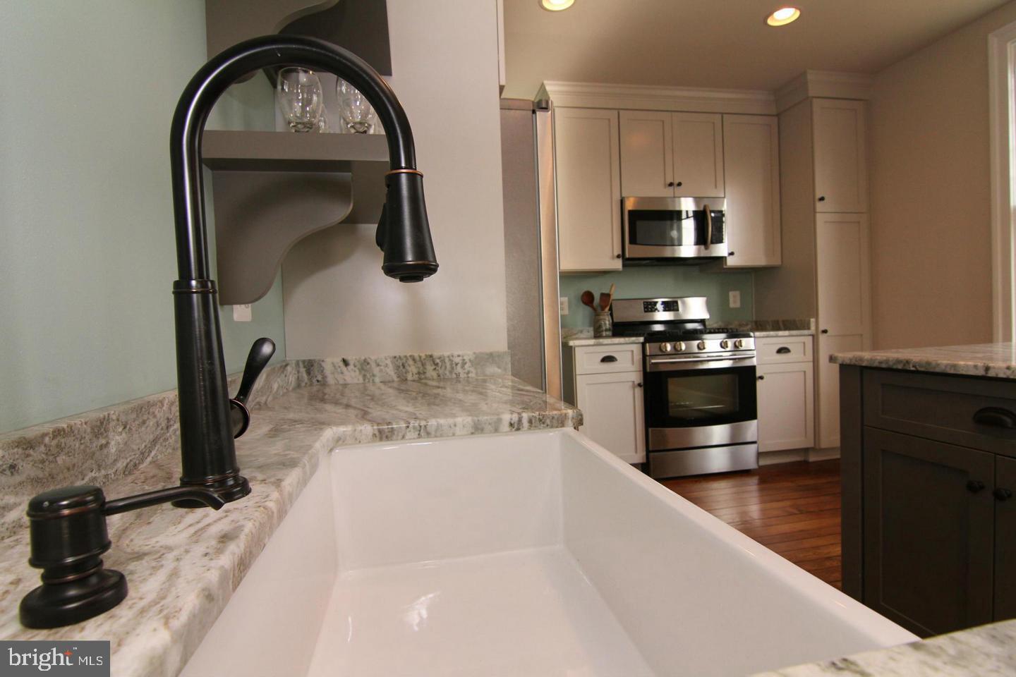 ASHBURN PLACE - Residential Lease