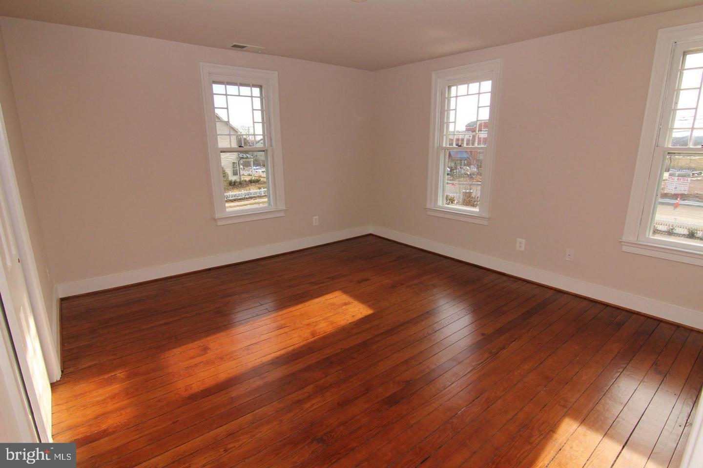 ASHBURN PLACE - Residential Lease