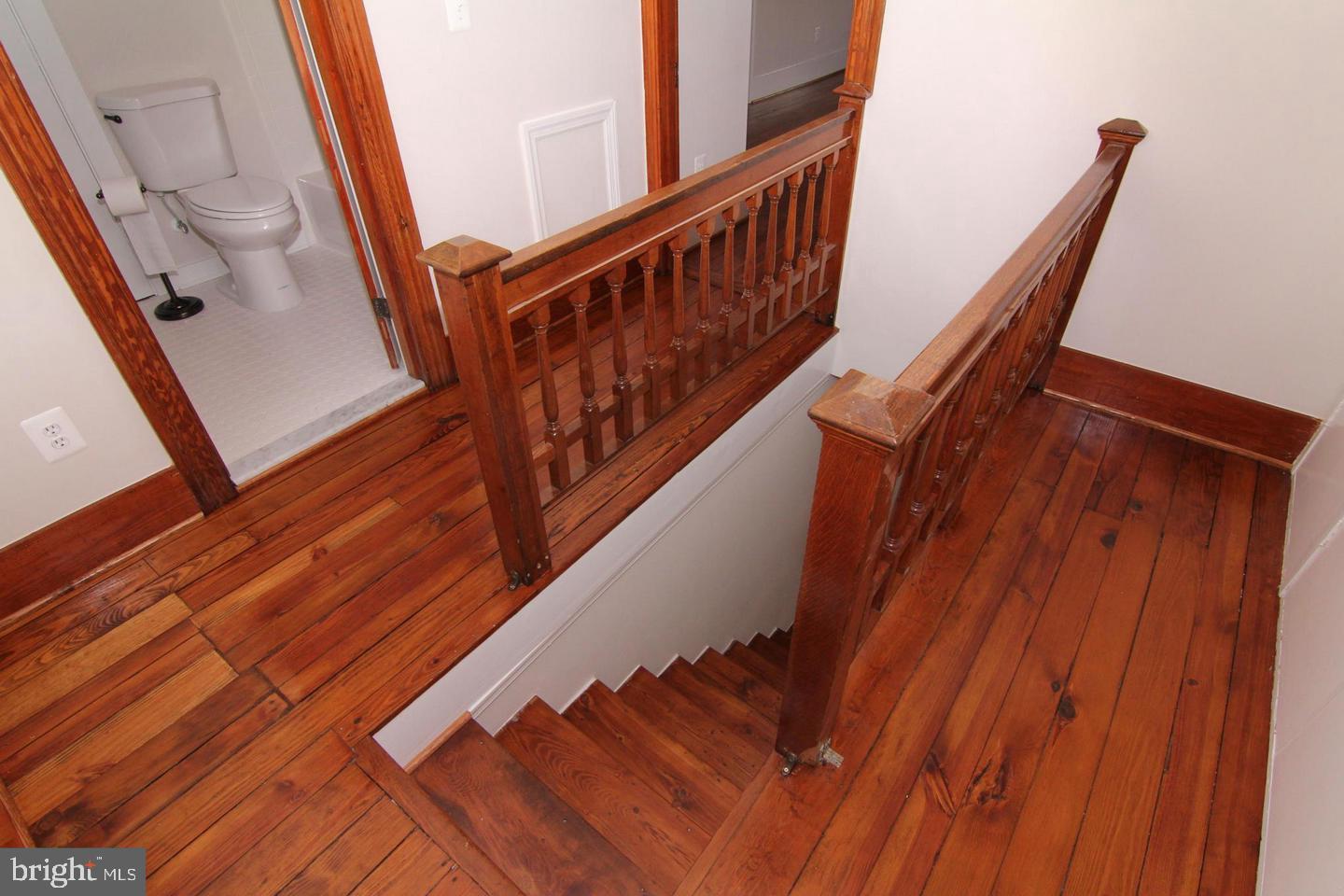 ASHBURN PLACE - Residential Lease