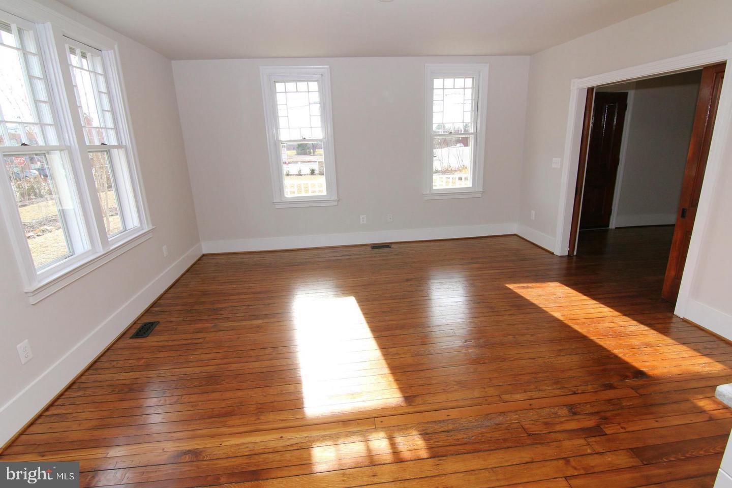 ASHBURN PLACE - Residential Lease