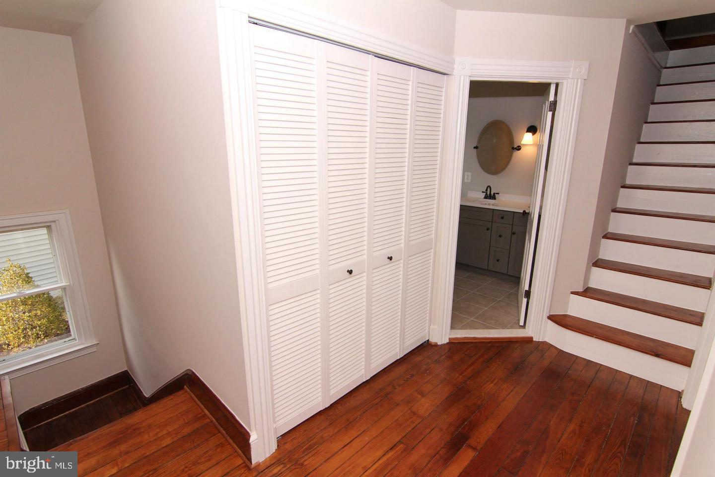 ASHBURN PLACE - Residential Lease