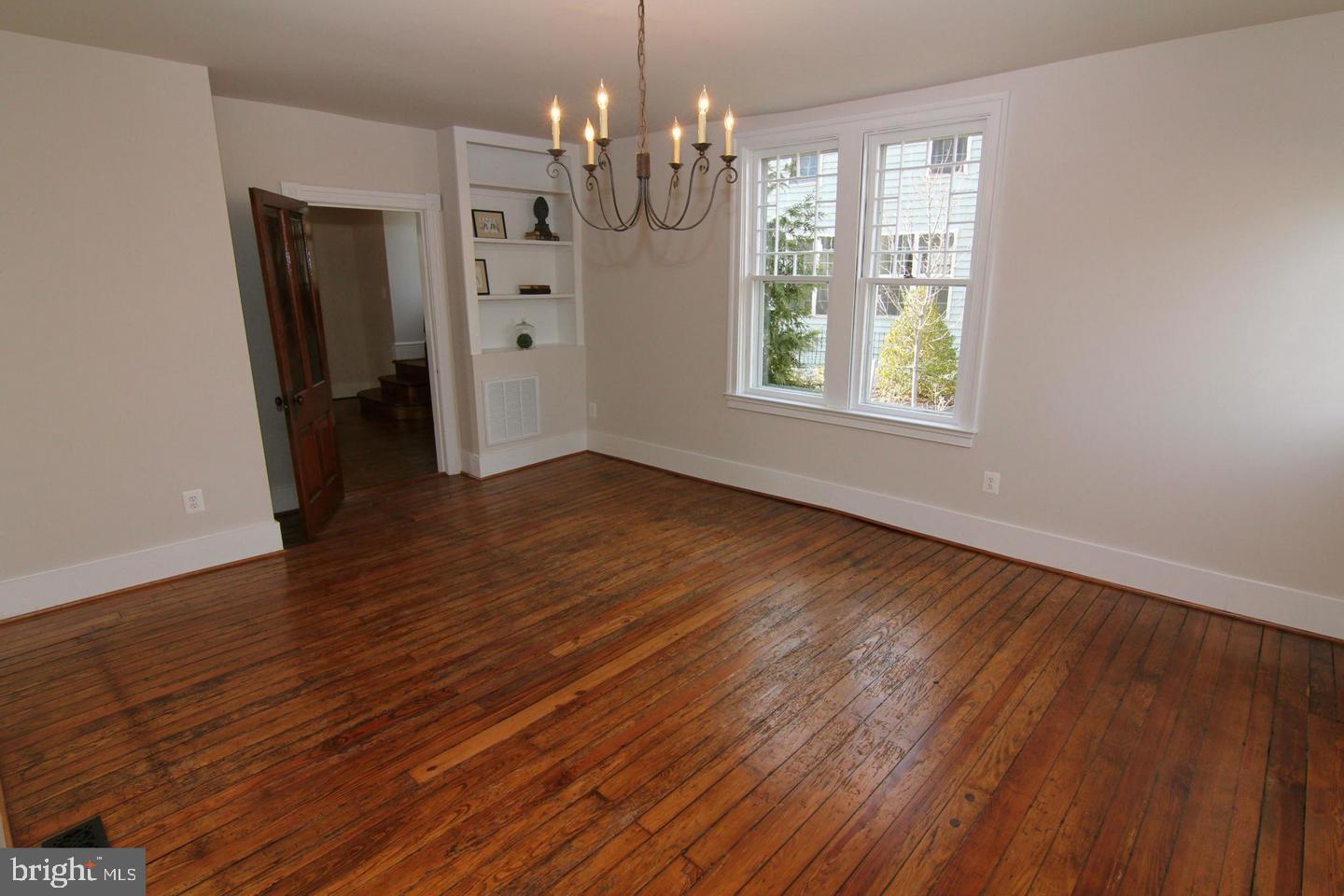 ASHBURN PLACE - Residential Lease