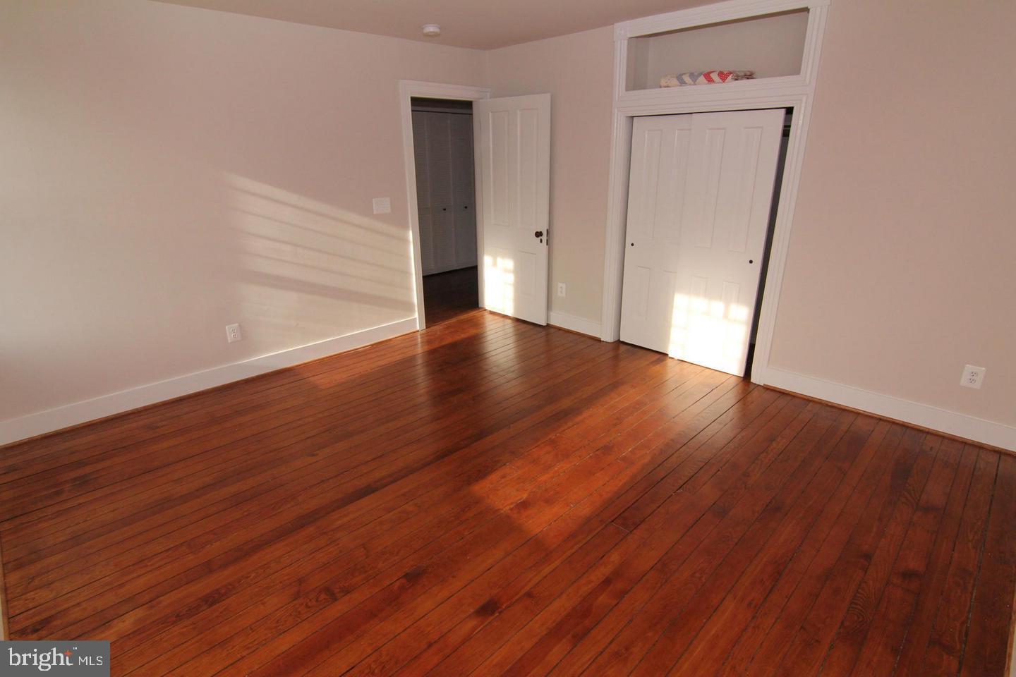 ASHBURN PLACE - Residential Lease