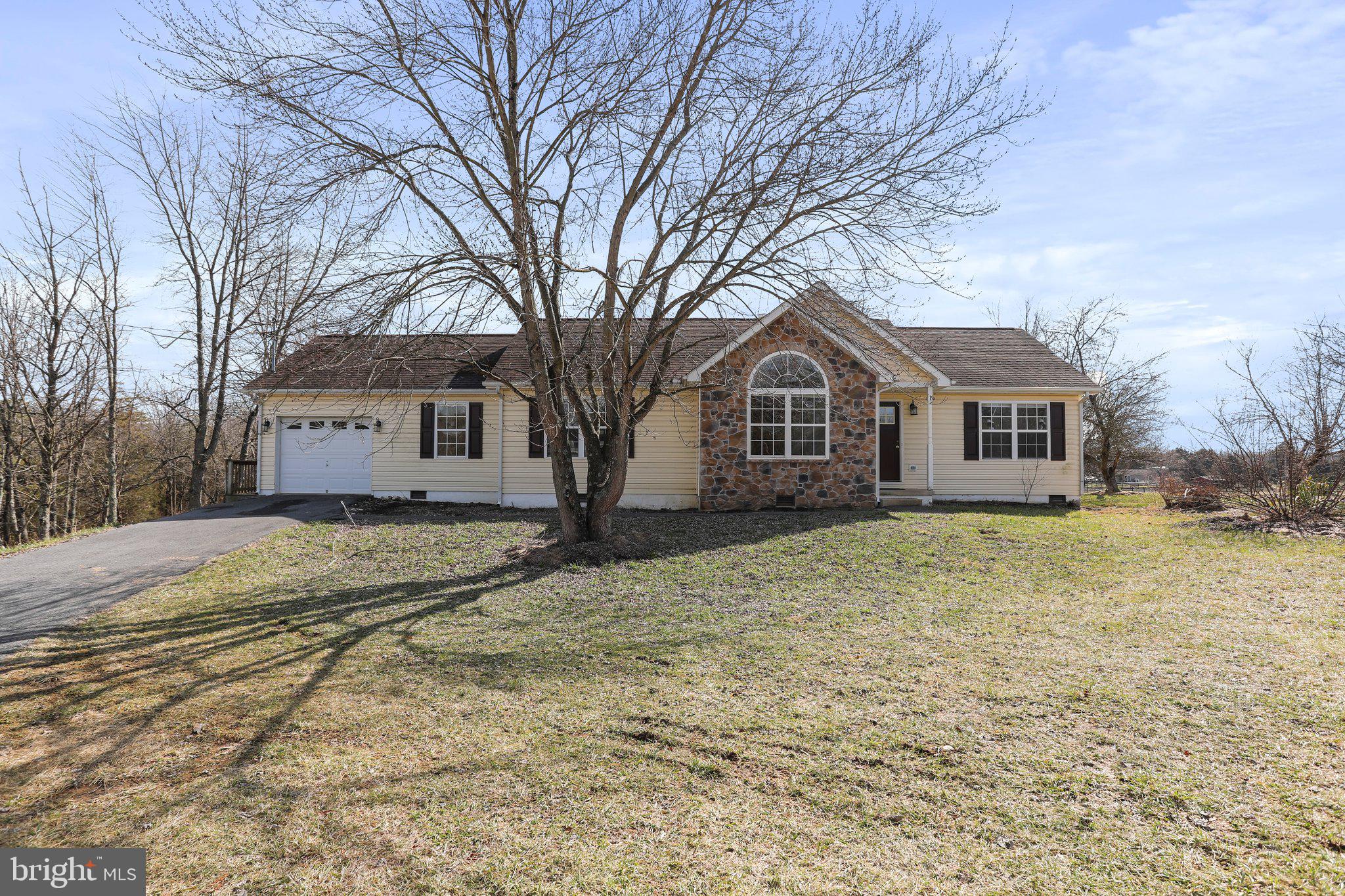 MEADOWS OF ARDEN - Residential Lease