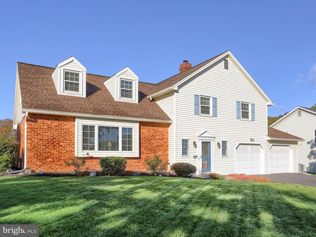 Photo of 5256 Strathmore Drive, MECHANICSBURG, PA 17050 (MLS # PACB2047704)