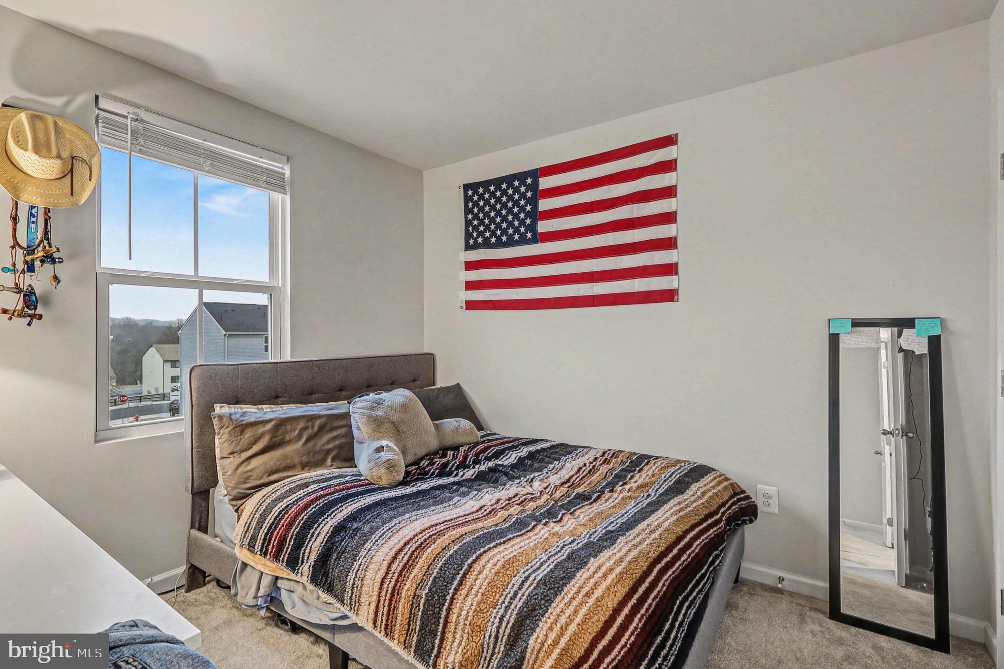 ENFIELD KNOLLS - Residential