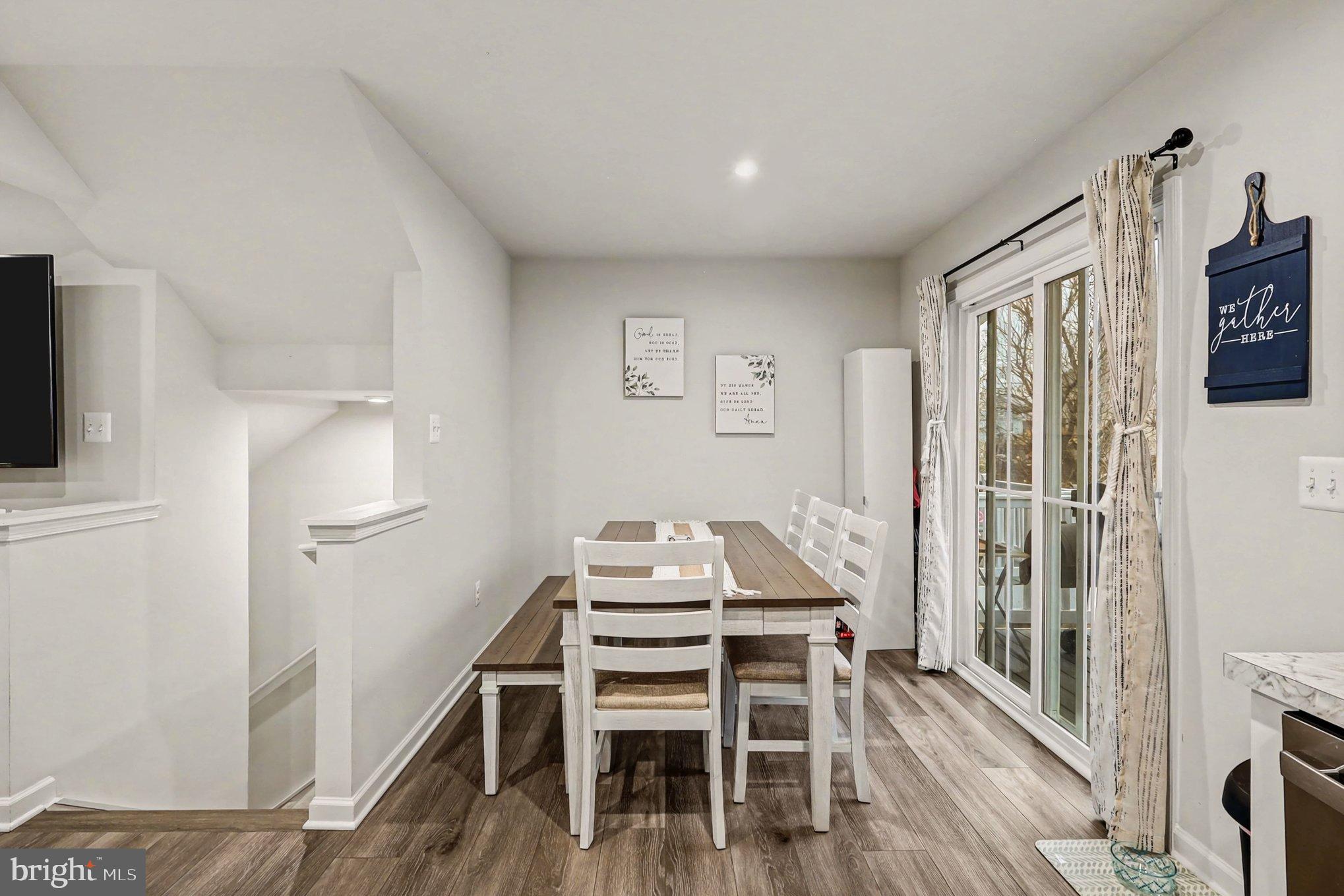 ENFIELD KNOLLS - Residential