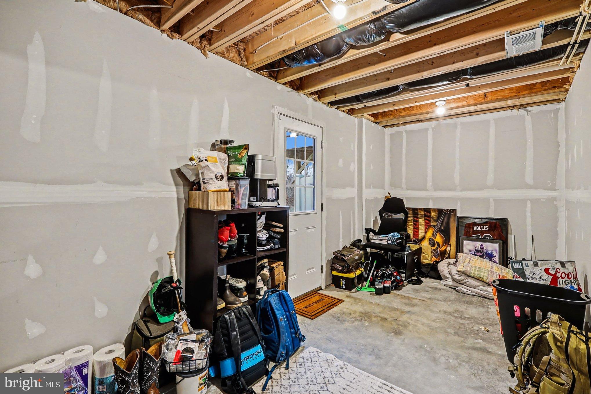 ENFIELD KNOLLS - Residential