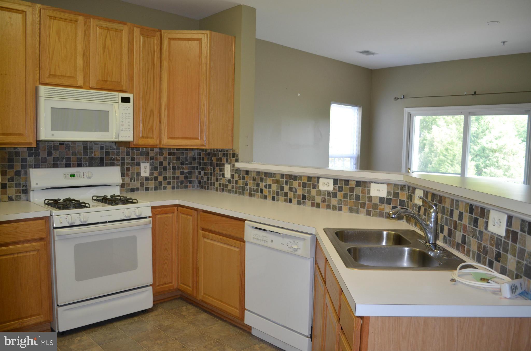 BELMONT GREENE CONDO - Residential Lease