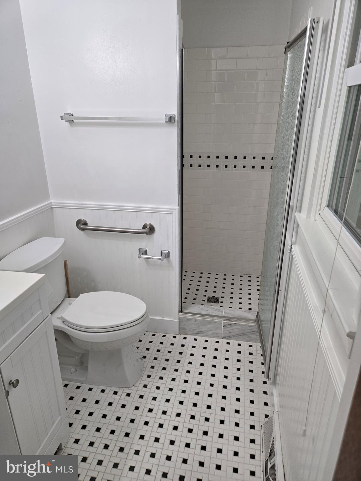 ESPERANZA FARMS - Residential Lease