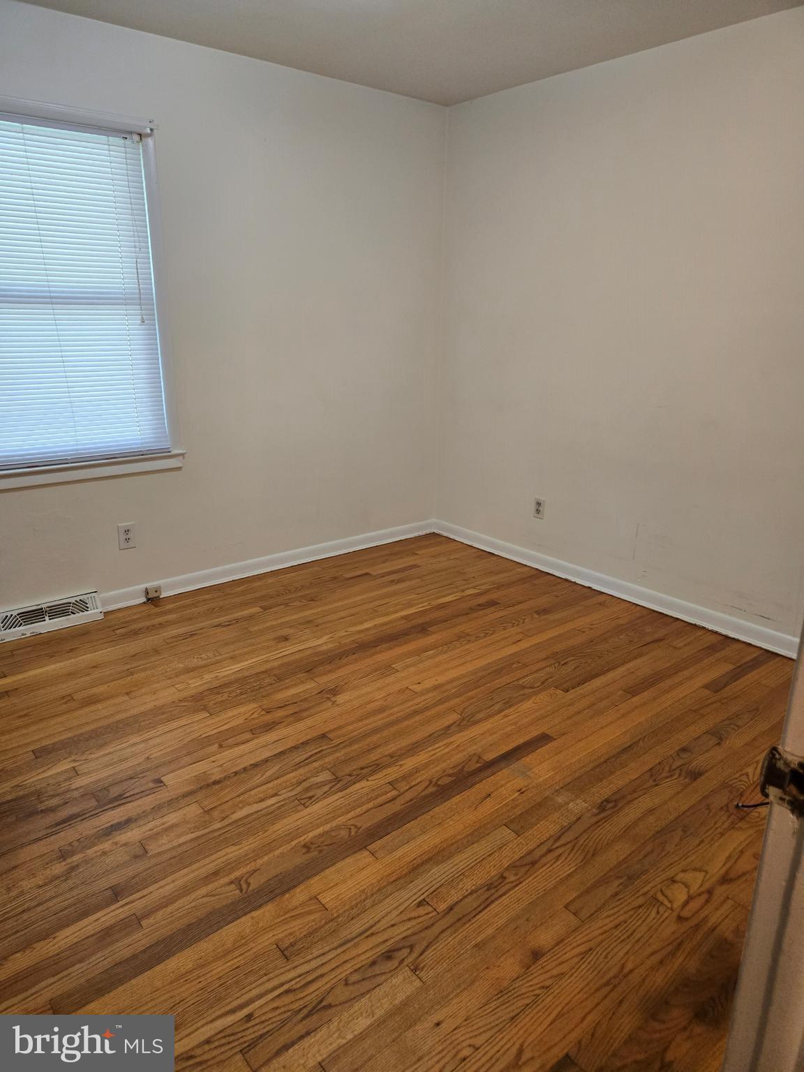 ESPERANZA FARMS - Residential Lease