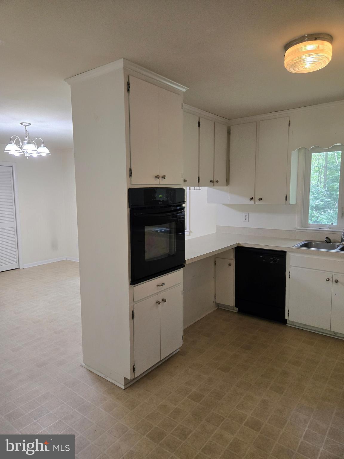 ESPERANZA FARMS - Residential Lease