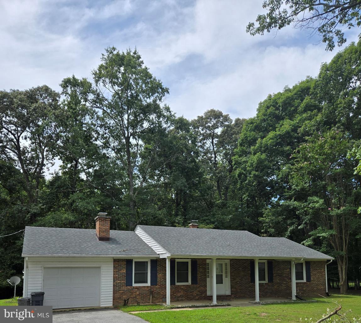 ESPERANZA FARMS - Residential Lease