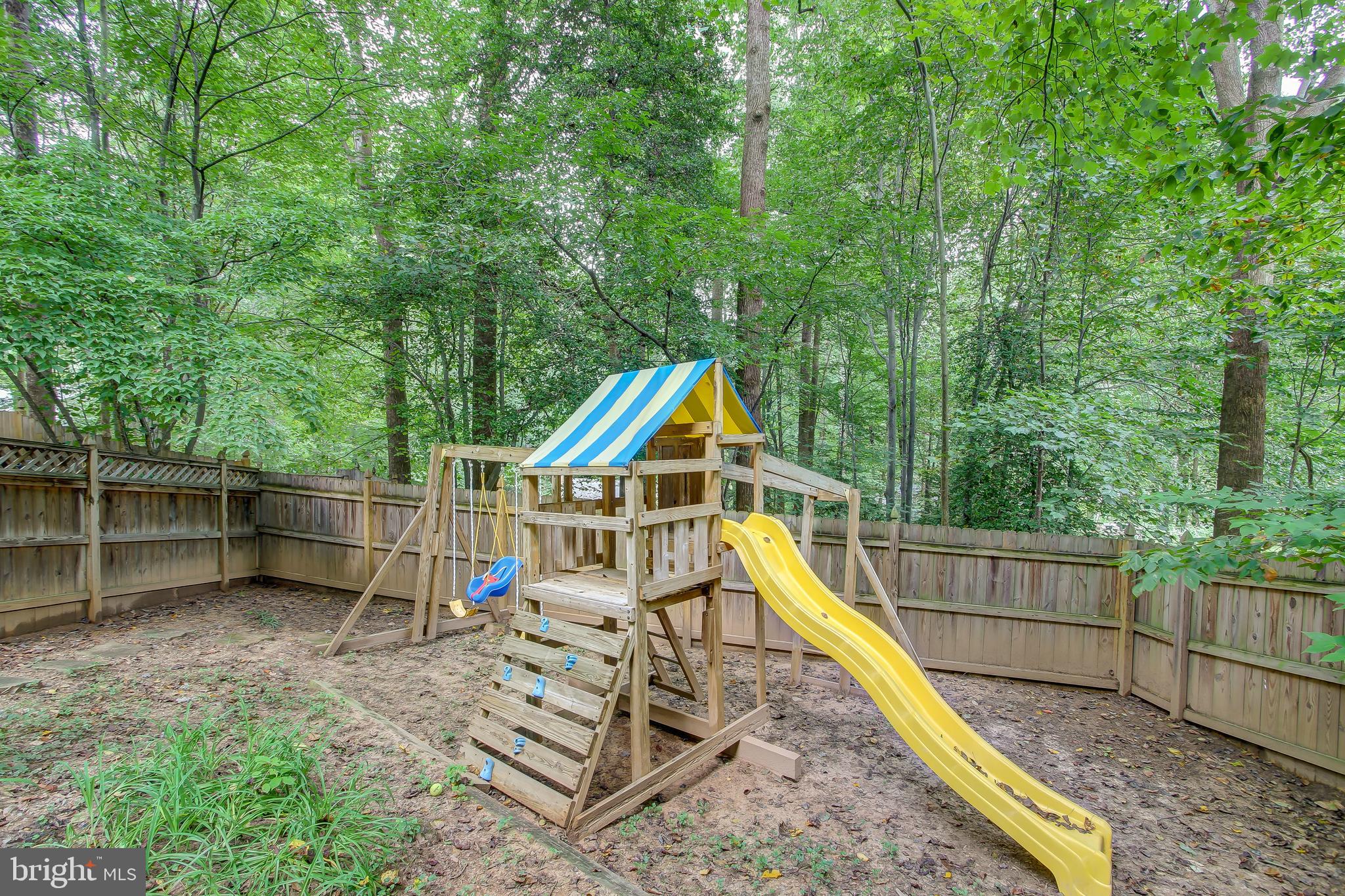 ALGONQUIN HILLS - Residential