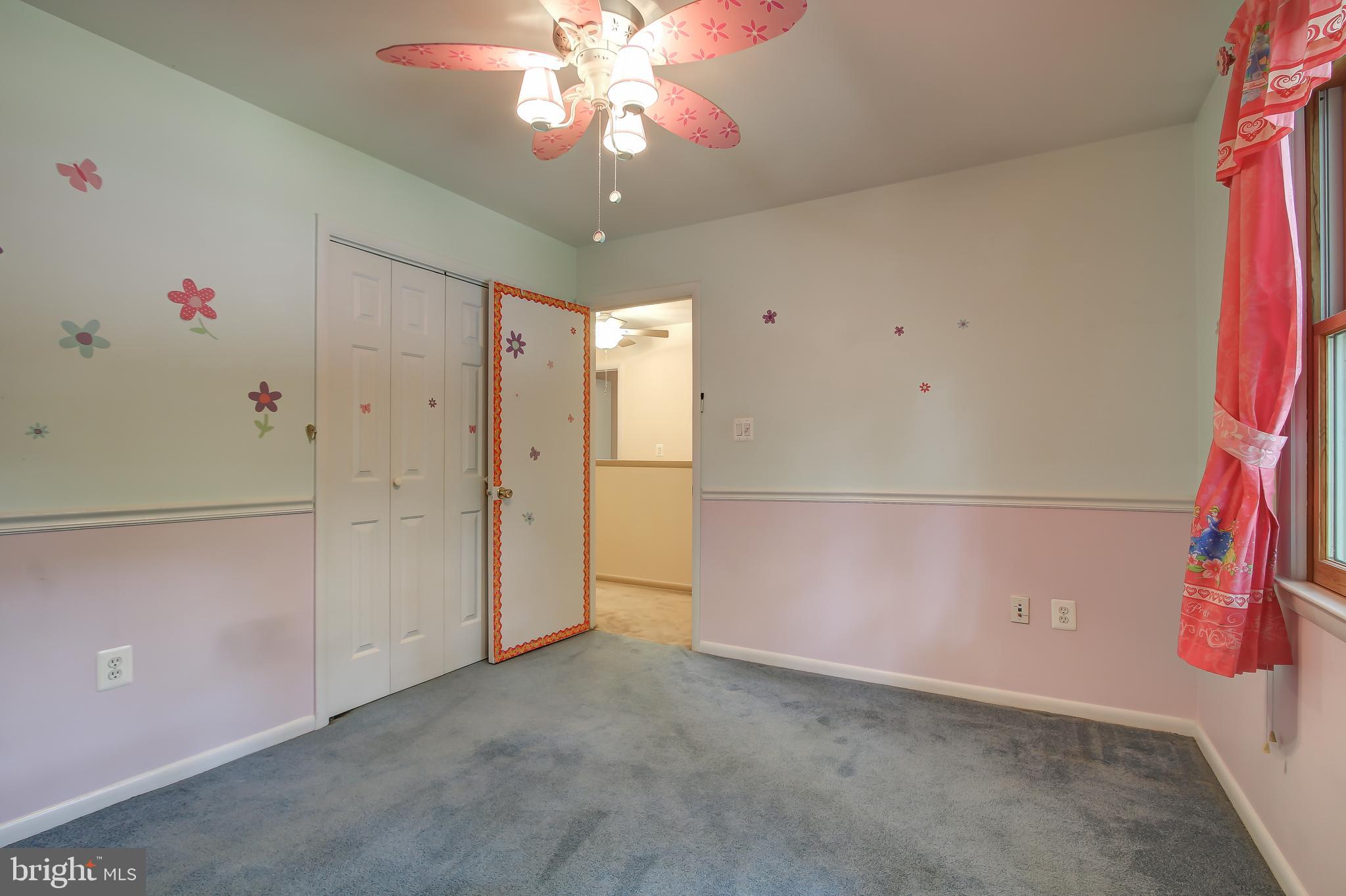 ALGONQUIN HILLS - Residential