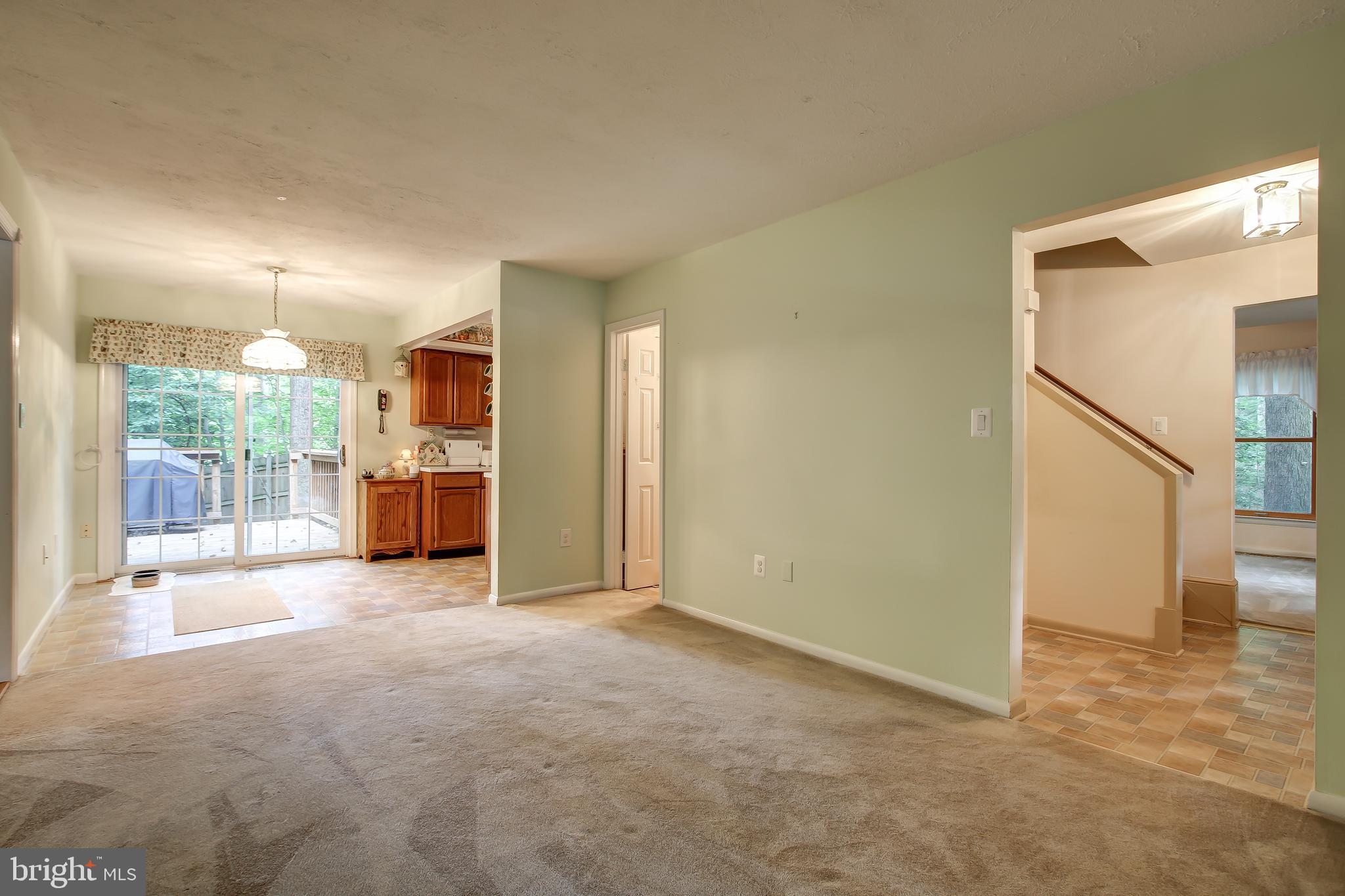 ALGONQUIN HILLS - Residential