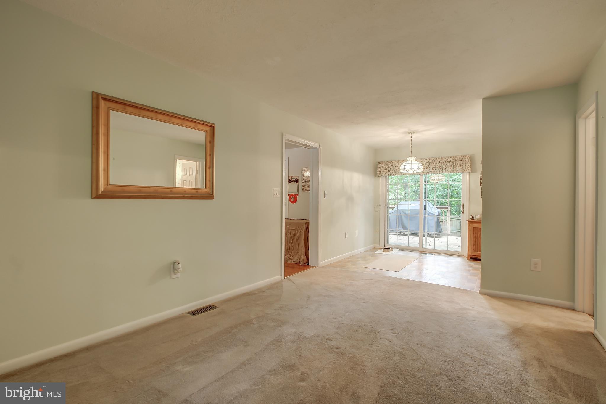 ALGONQUIN HILLS - Residential