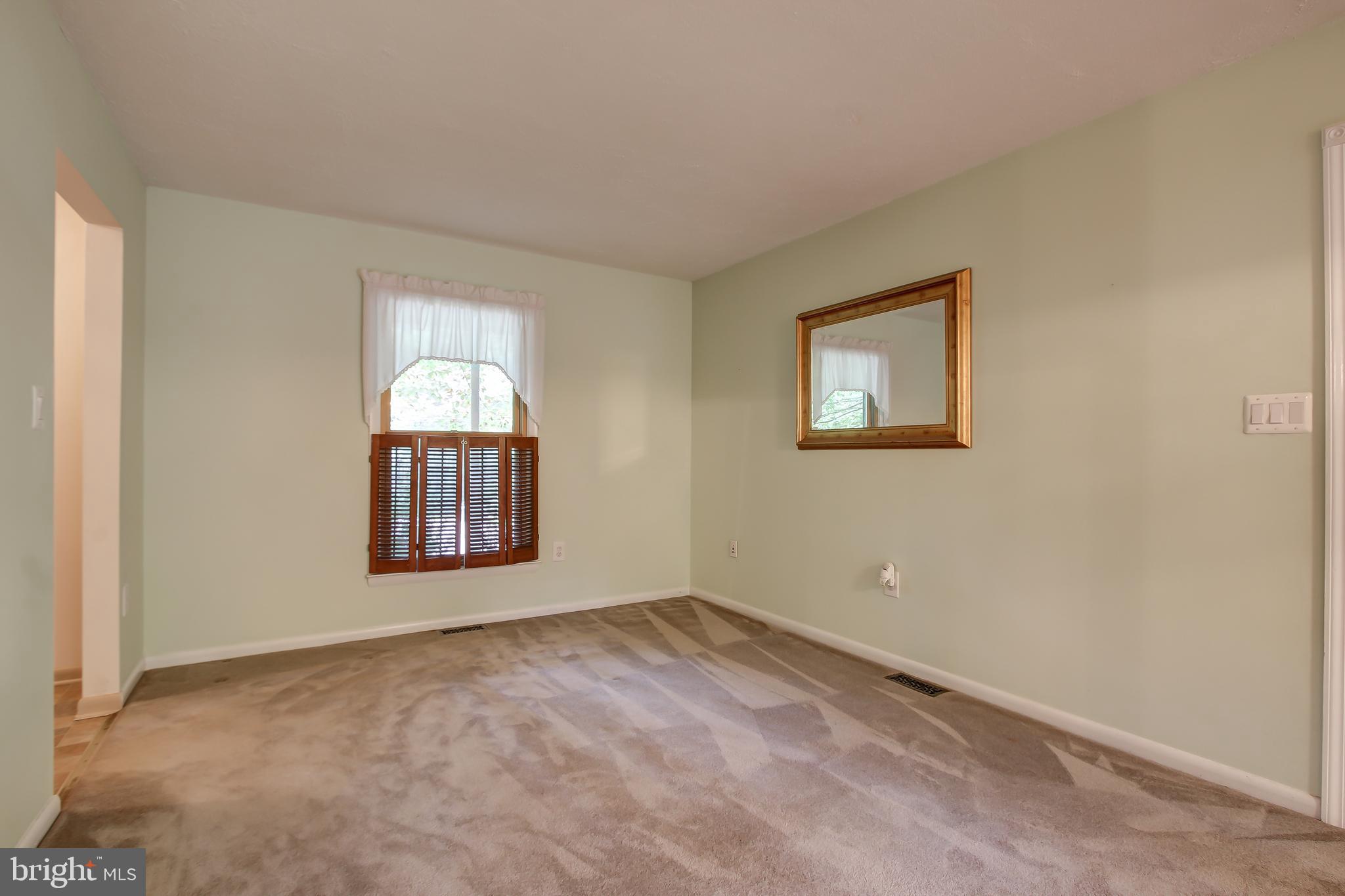 ALGONQUIN HILLS - Residential