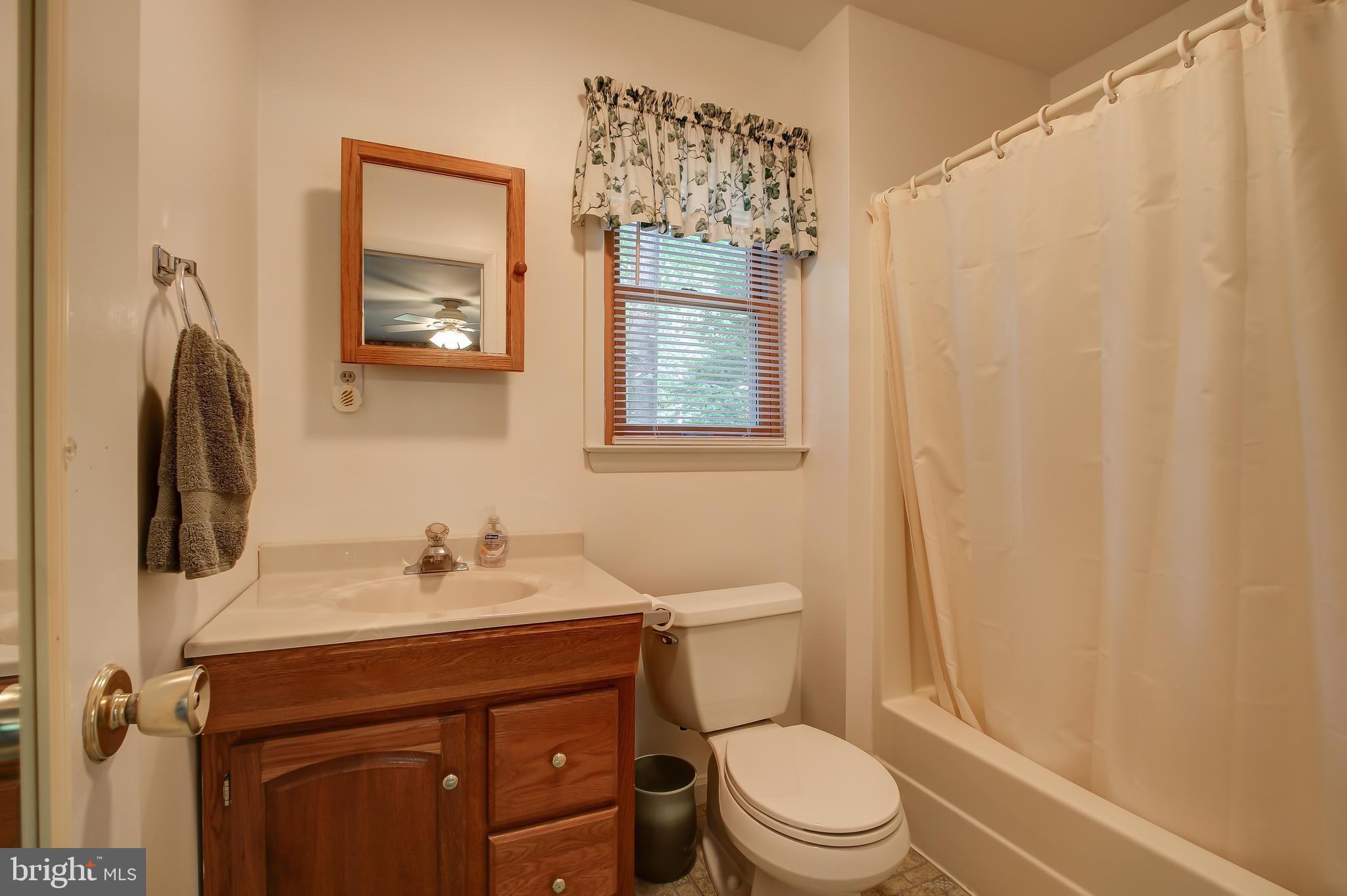 ALGONQUIN HILLS - Residential