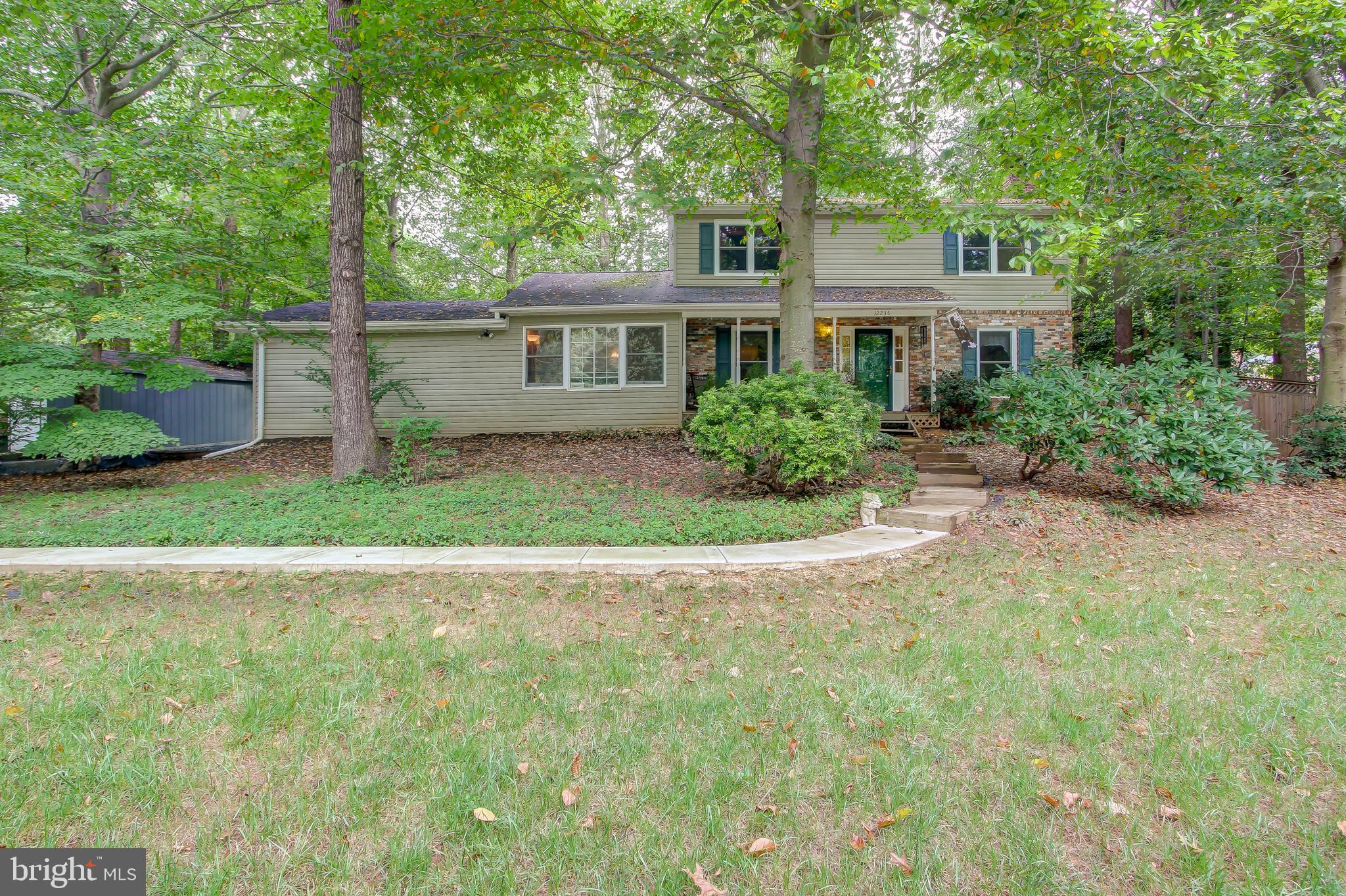 ALGONQUIN HILLS - Residential