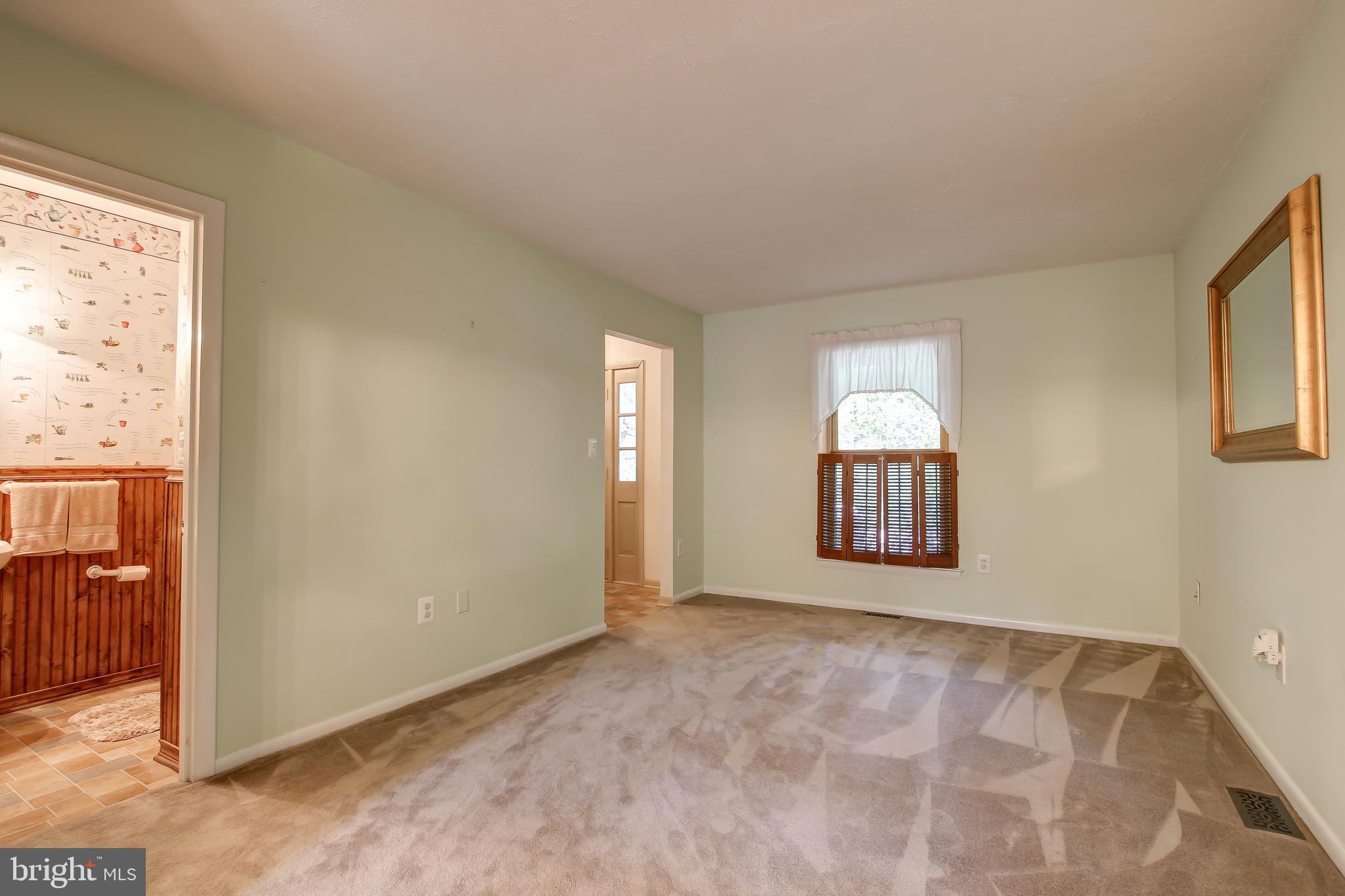 ALGONQUIN HILLS - Residential