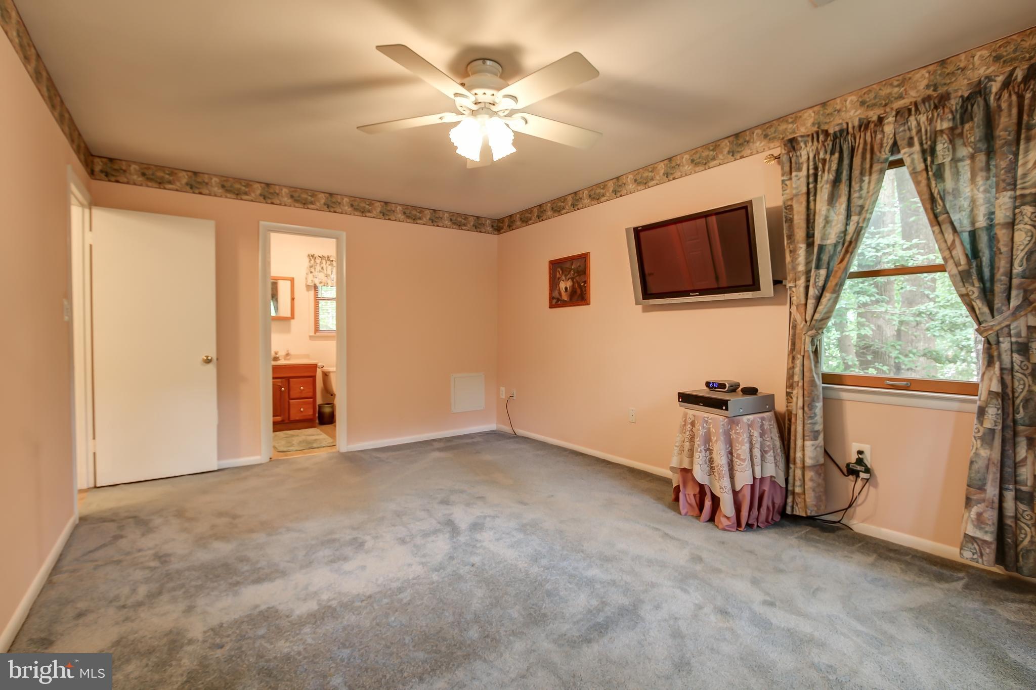 ALGONQUIN HILLS - Residential