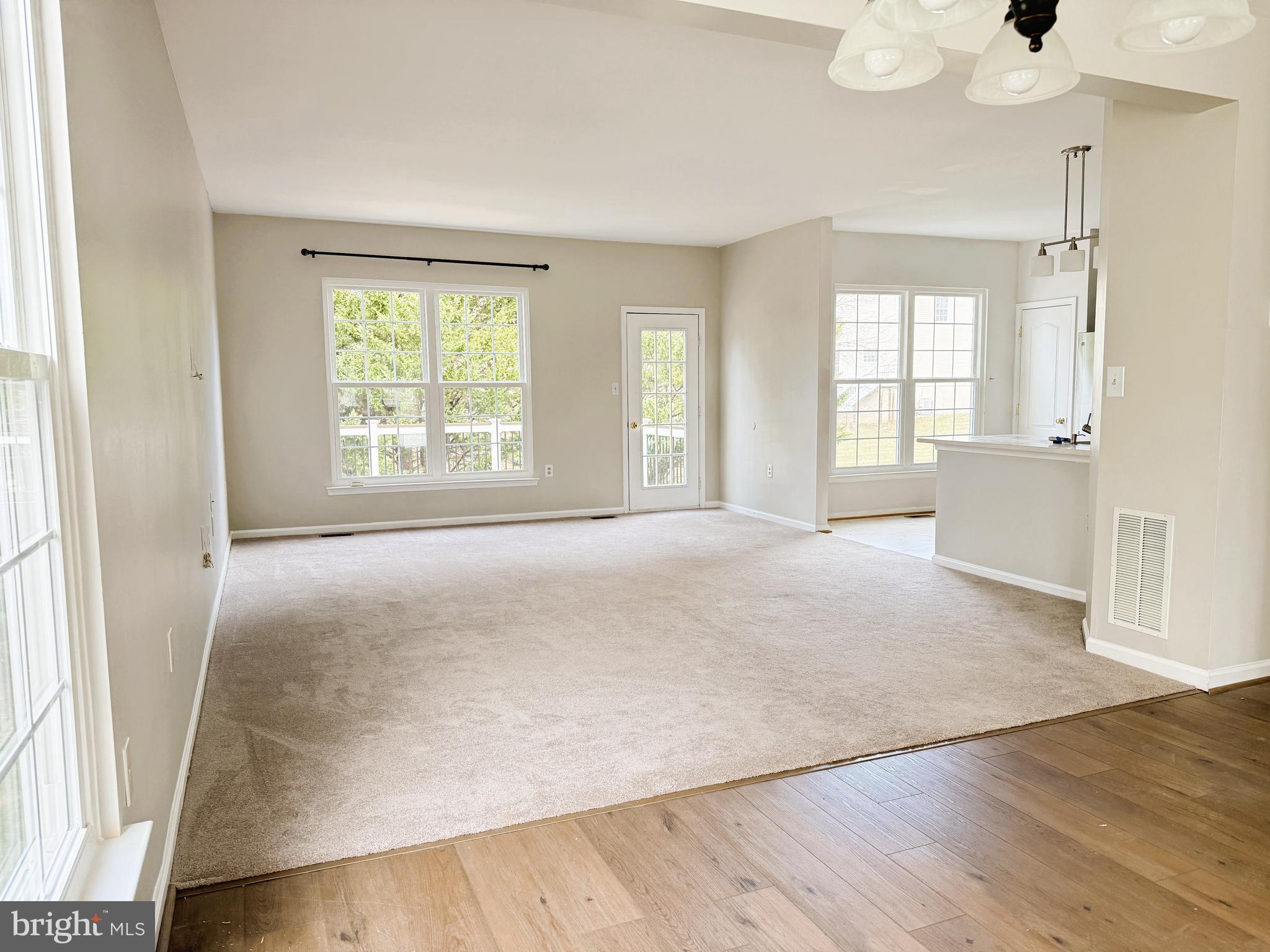 SPRING RIDGE - Residential