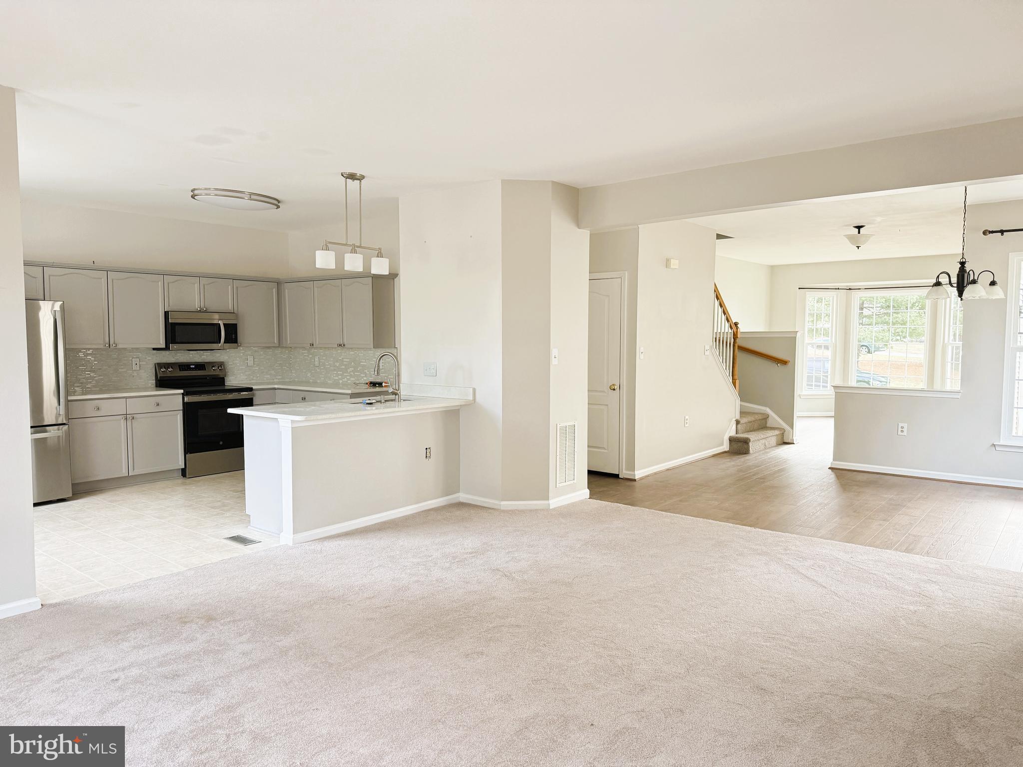 SPRING RIDGE - Residential