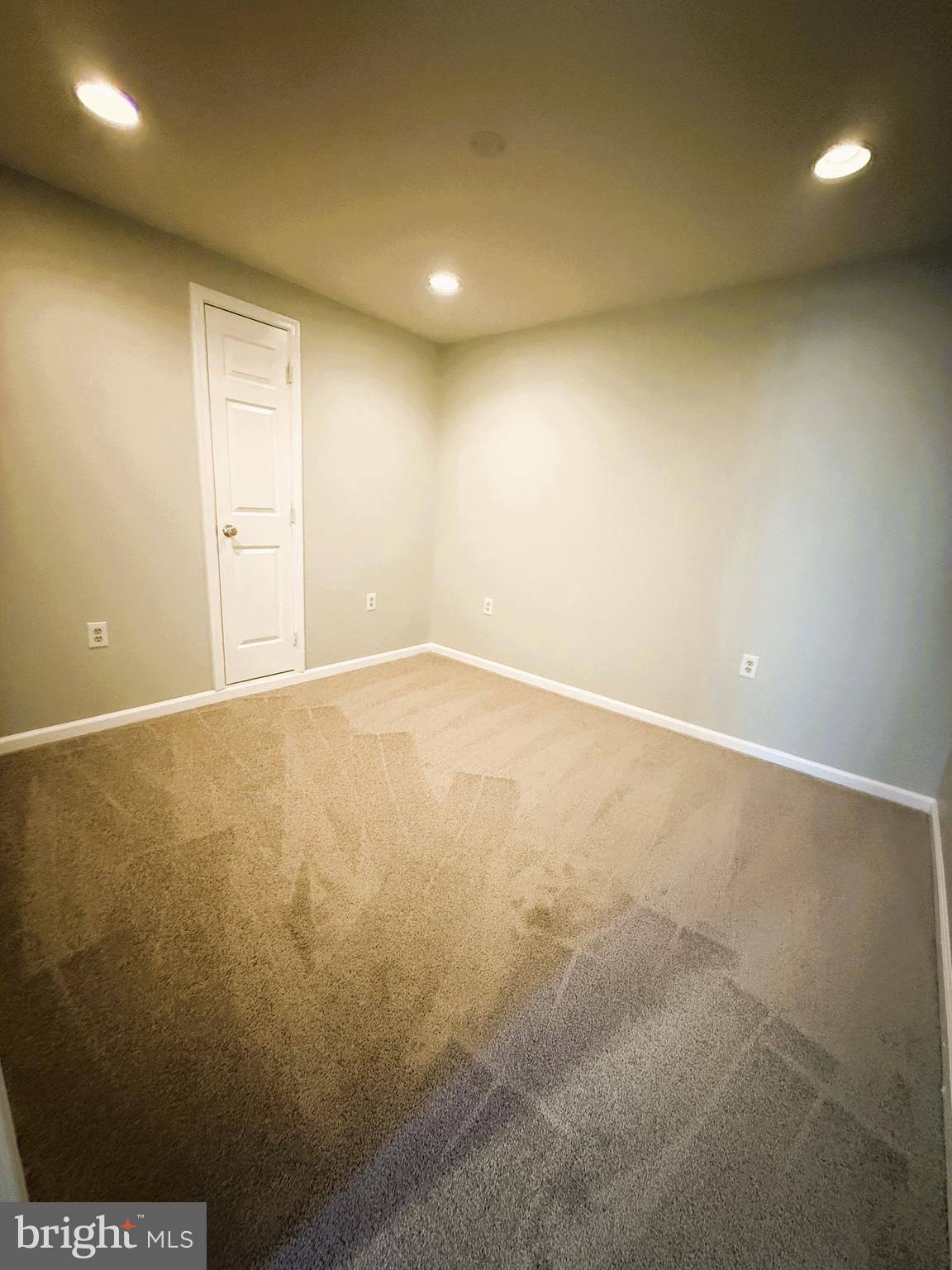 SPRING RIDGE - Residential