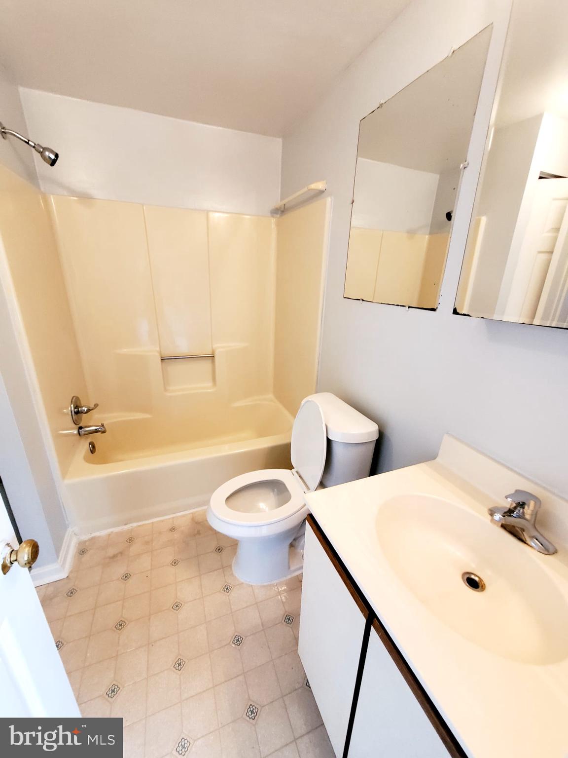 BONITA - Residential Lease