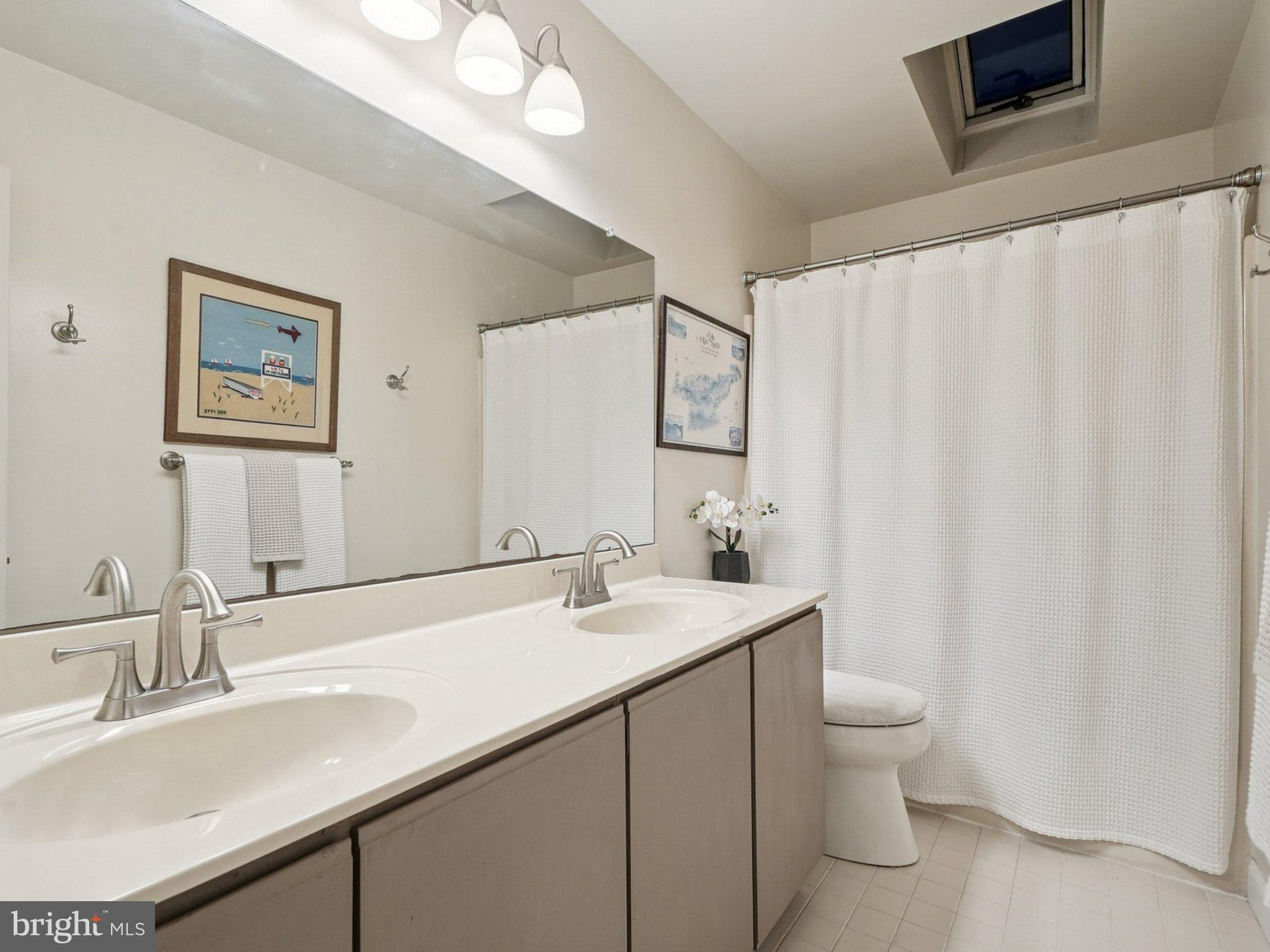 LYNETREE - Residential