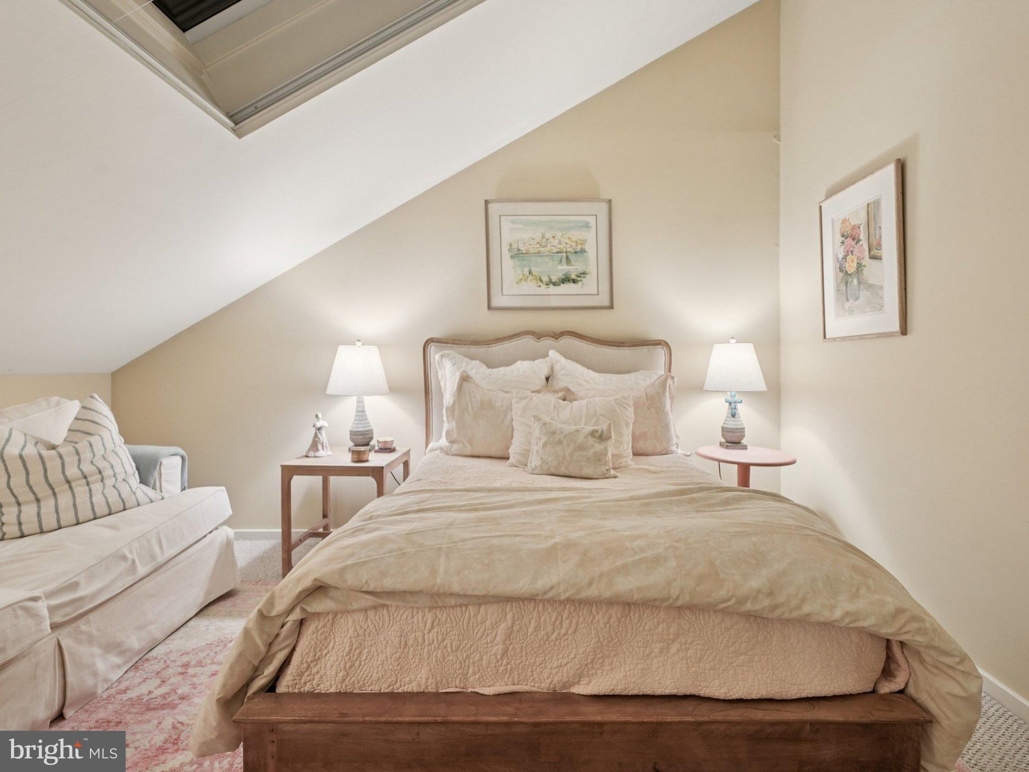 LYNETREE - Residential