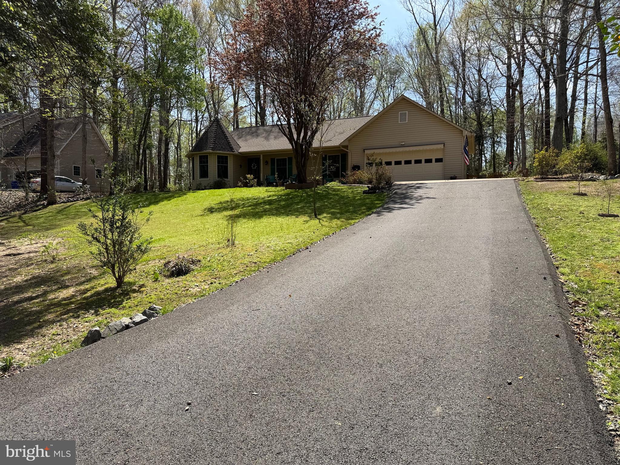 7370 WASHINGTON DRIVE