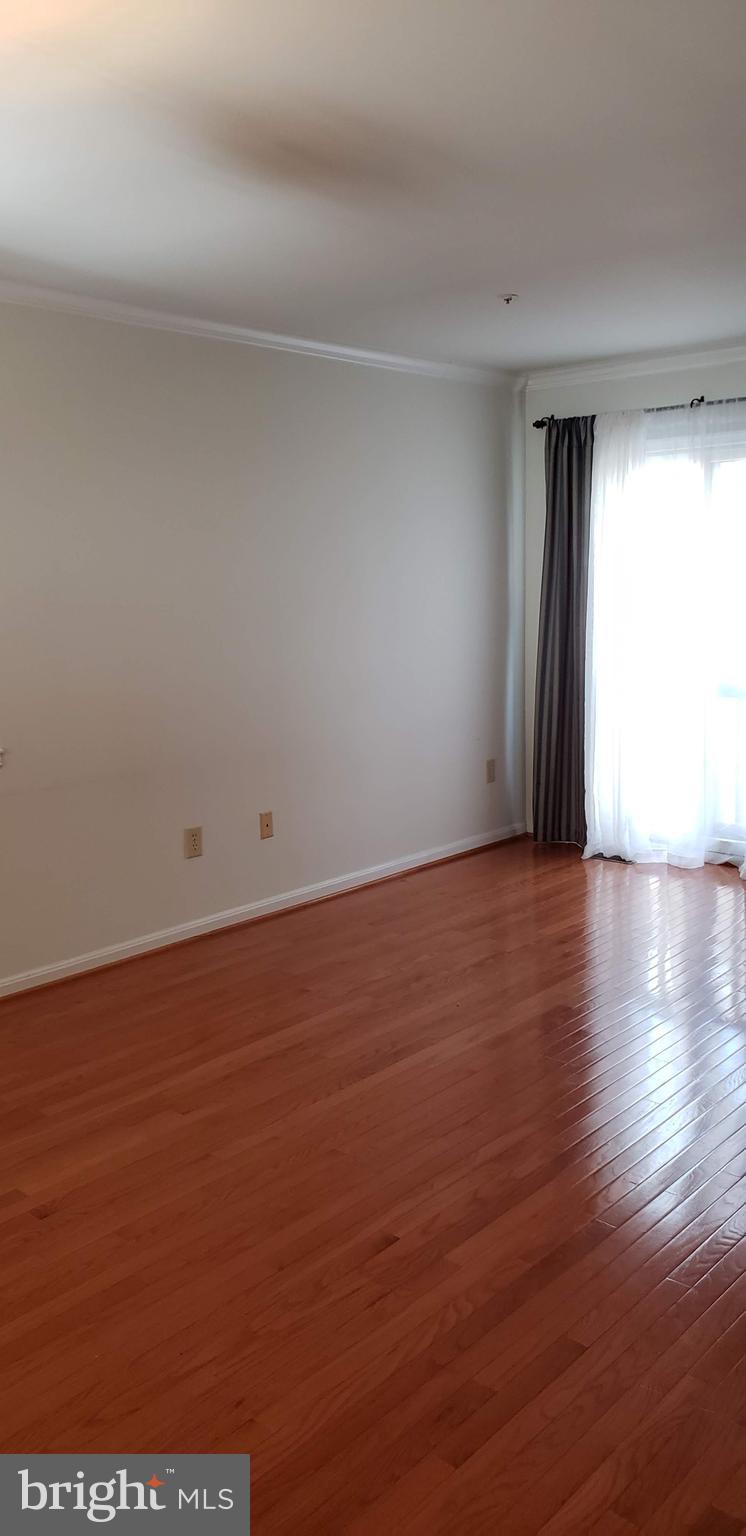 GATEWAY COMMONS - Residential Lease