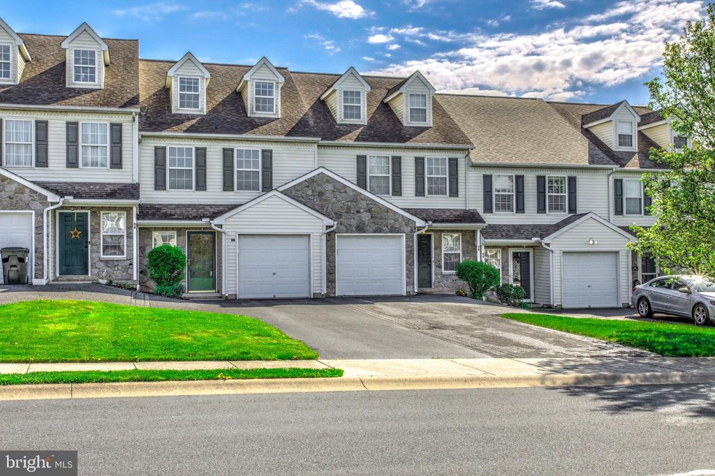 Photo of 36 Heron Drive, Denver, PA 17517 (MLS # PALA2049662)