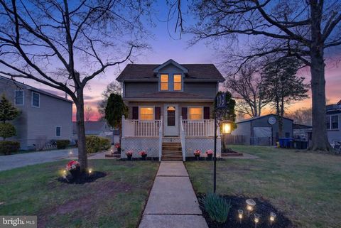 109 E MILL ROAD MAPLE SHADE NJ 08052