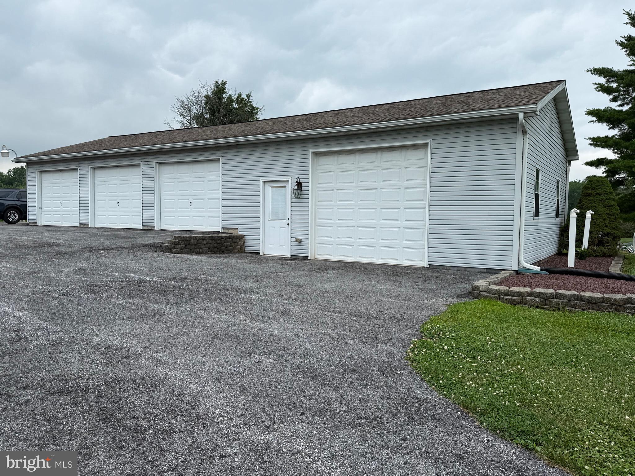 472 SCOTCH PINE ROAD