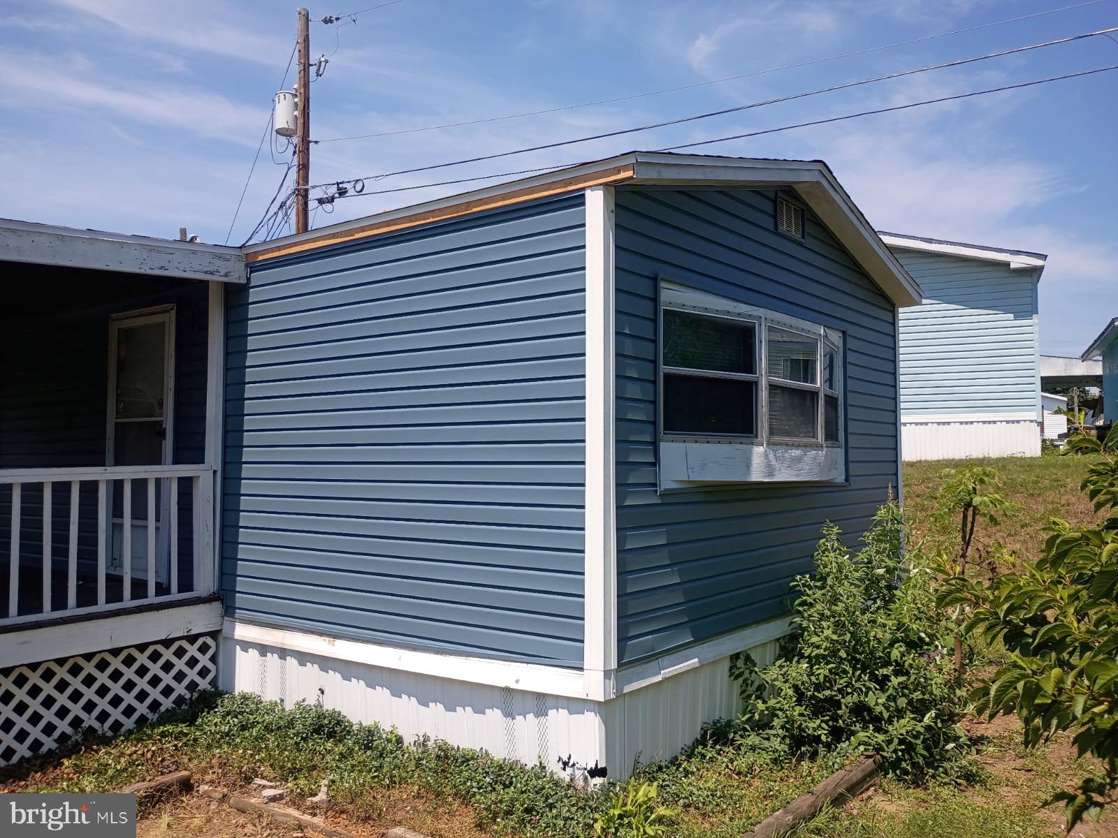 6 ALEXANDER AVENUE