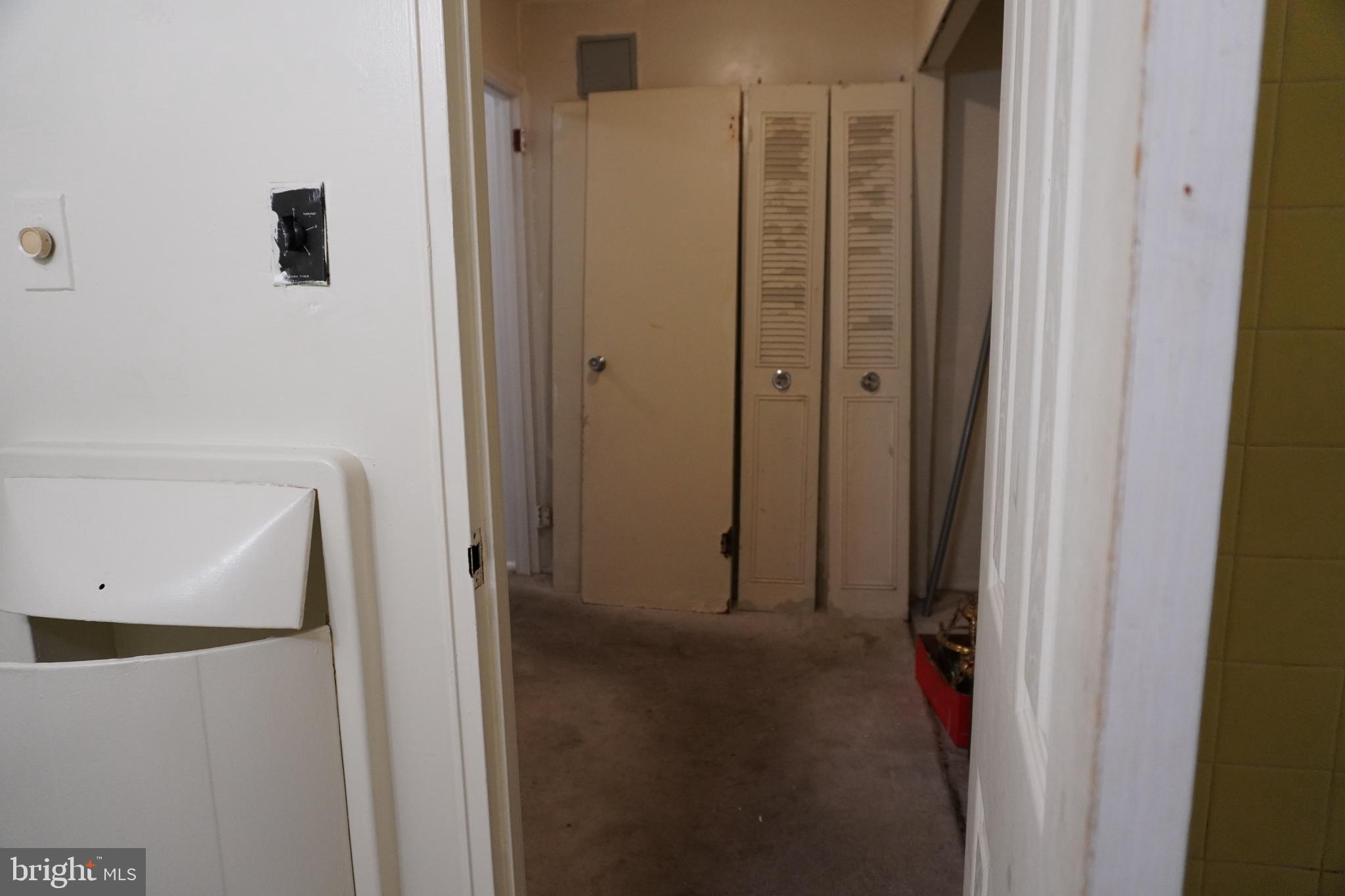 THE CARLTON - Residential