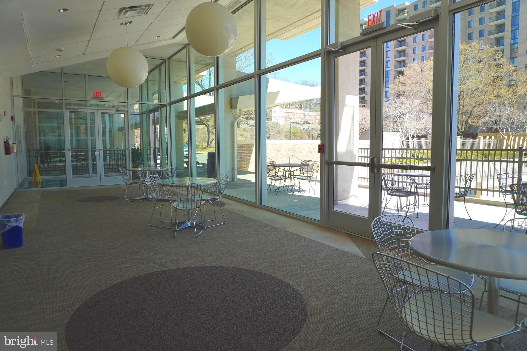 THE CARLTON - Residential