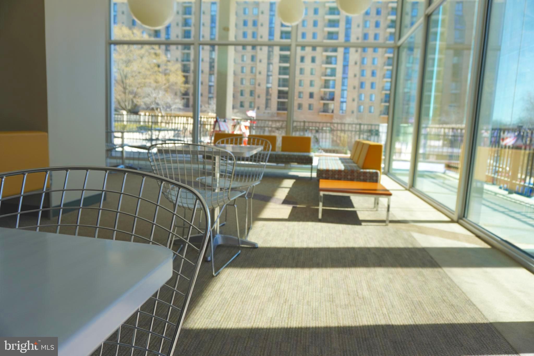 THE CARLTON - Residential