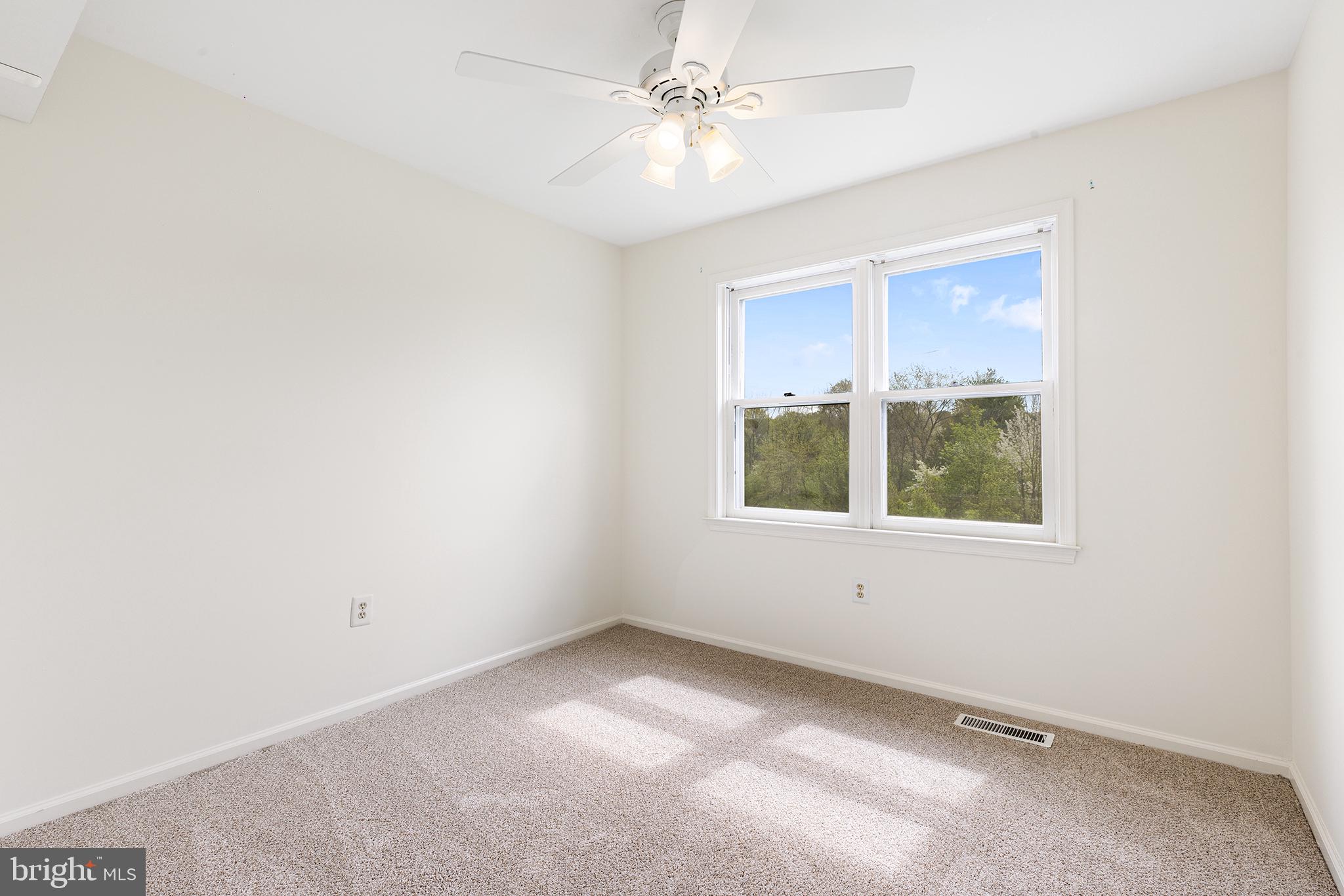CLOVER CREST - Residential