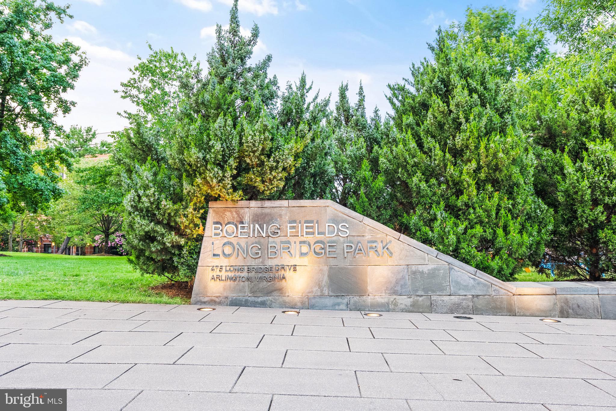 ADDISON HEIGHTS - Residential