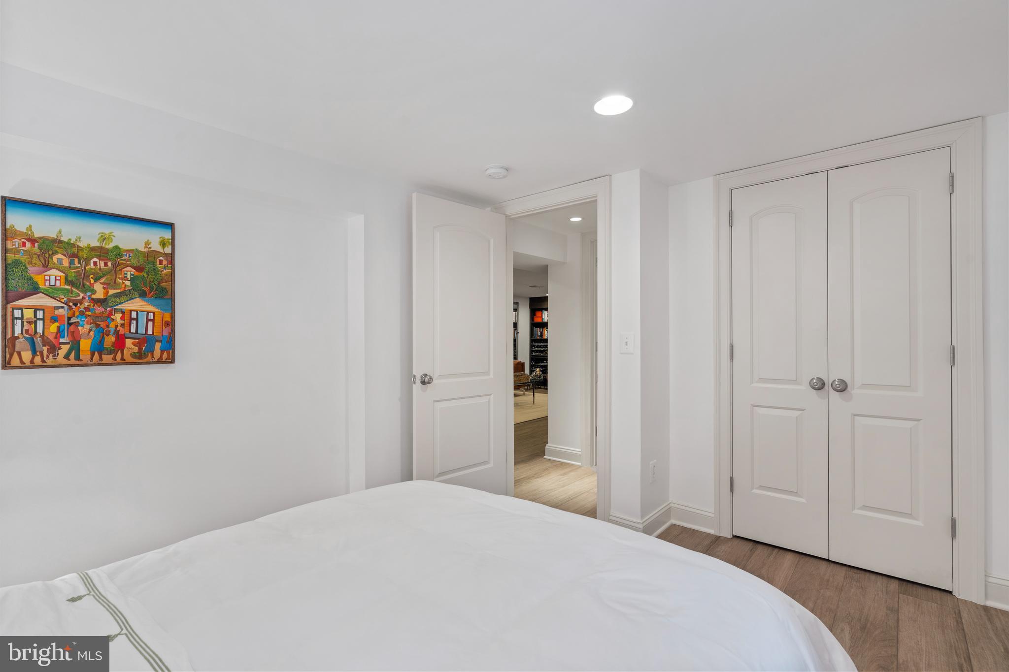 ADDISON HEIGHTS - Residential