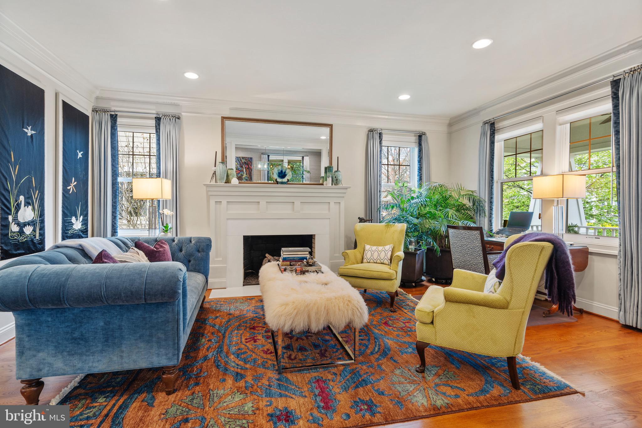 ADDISON HEIGHTS - Residential