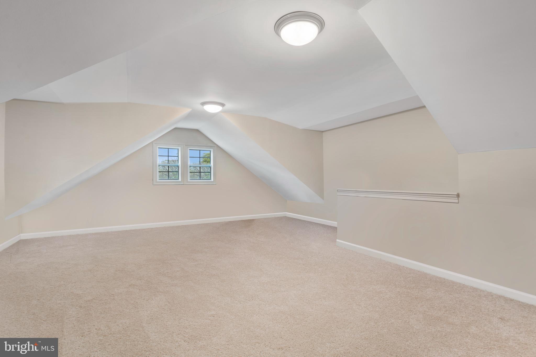 ADDISON HEIGHTS - Residential